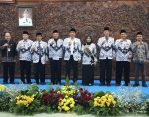 Cantika Wahono Dinobatkan Menjadi Ibunda Guru Oleh PGRI Bojonegoro