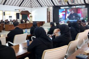 Bupati Dan Wakil Bupati Bojonegoro Ikuti Secara Daring Talkshow Pencegahan Korupsi