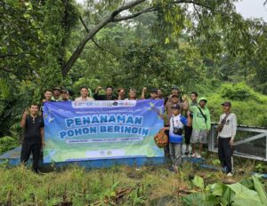 Lintas Elemen Tanam Pohon Beringin Dan Lestarikan Situs Adat Di Hulu Desa Jari