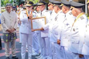 Pemkab Bojonegoro Raih Penghargaan Penyelenggaraan Pemerintahan Terbaik 2025