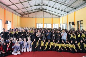 Pemkab Bojonegoro Gencar Sosialisasi P4GN Dan Perekaman e-KTP Di SMKN 1 Bojonegoro