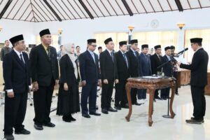 Bupati Bojonegoro: Tugas Dewan Pendidikan Tuntaskan Anak Tidak Sekolah Dan Anak Putus Sekolah