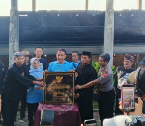 Bupati Bojonegoro Resmikan Wisata Sejarah Perahu Kuno Dan Wisata Religi Eyang Soeto Prodjo