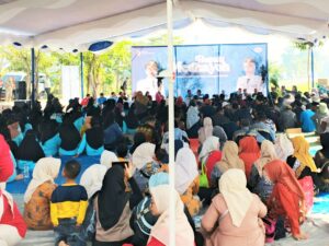 Bupati Bojonegoro Diserbu Permintaan Saat Medhayoh Di Desa Ngraho Gayam