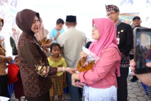 Pemkab Bojonegoro Perkuat Ketahanan Pangan, Gelar Pasar Murah Dan Beri Bantuan Gizi Balita