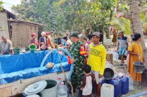 Dalam Waktu Sepekan, Kodim Bojonegoro Salurkan 800 Ribu Liter Air Bersih Di 34 Desa Terdampak Kekeringan