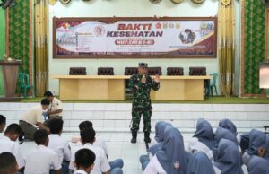 Sambut HUT Ke-81 TNI, Kodim Bojonegoro Bersama Polkes Bekali Ratusan Pelajar Jurus Penyelamat AMAN – CPR