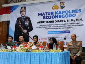 Kapolres Bojonegoro Gelar Kegiatan Matur Kapolres Di Balai Desa Sukorejo