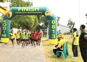 Uji Stamina Di Bawah Terik Matahari, Ratusan Prajurit Kodim Bojonegoro Ikuti Garjas Periodik